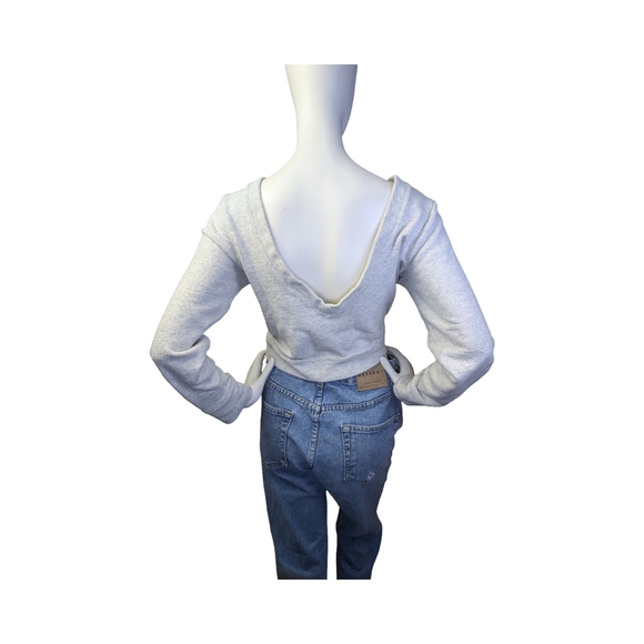 Club Monaco Cropped Sweatshirt Deep V Back Crewneck M - Picture 2 of 4